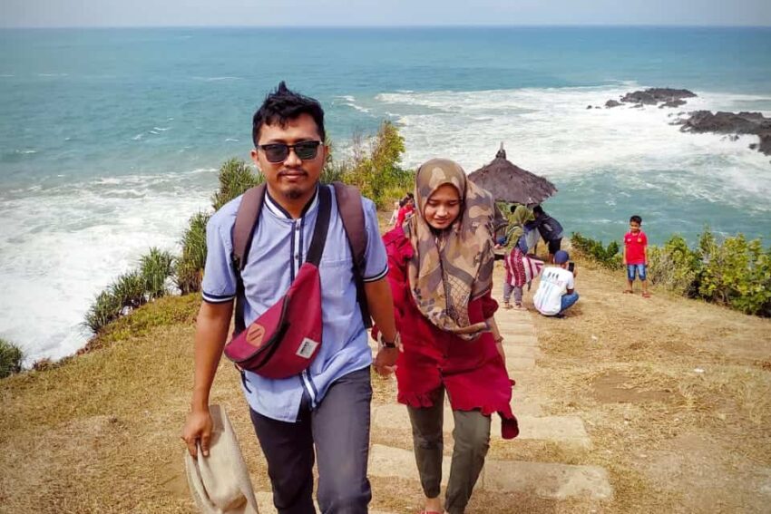 Pantai Menganti Kebumen Jawa Tengah, Surga yang Tersembunyi