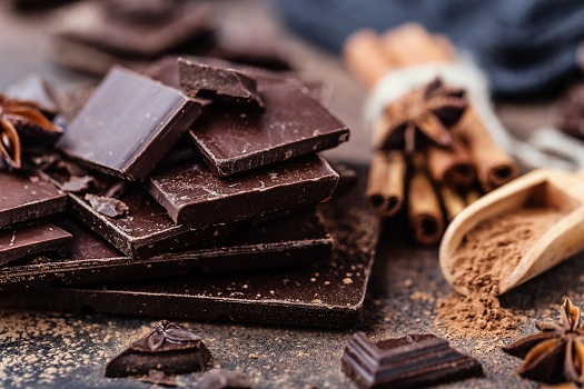 dark chocolate adalah jenis cokelat yang bisa menurunkan kolesterol jahat