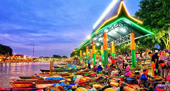 Pasar Terapung Menara Pandang