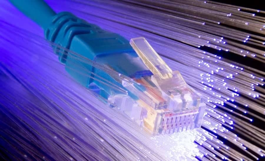 apa itu fiber optik dan manfaat fiber optik untuk internet