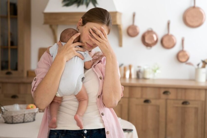 Apa Penyebab Baby Blues? Ketahui Faktor dan Cara Mengatasinya