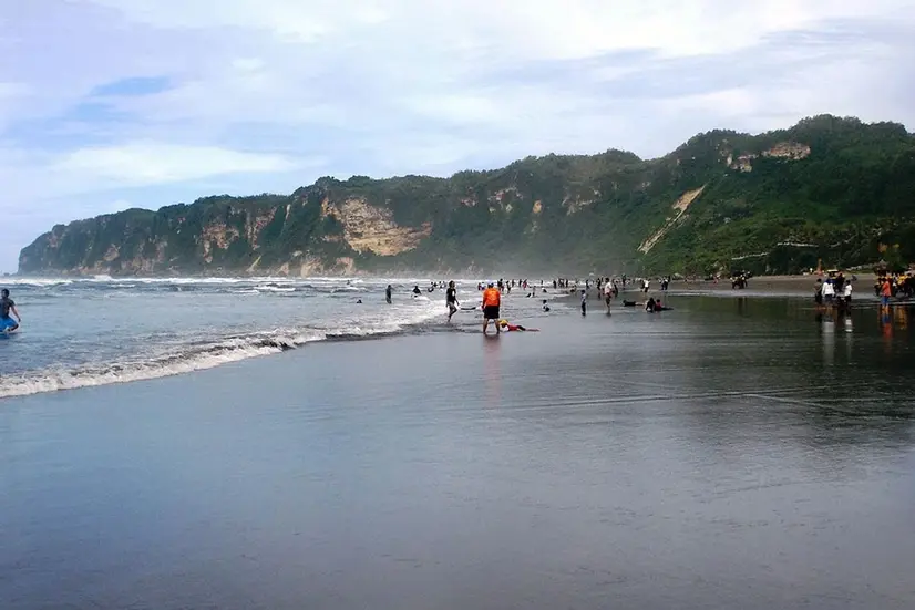 Kembali ke Pantai Parangtritis, Mengenang Study Tour di Masa Sekolah