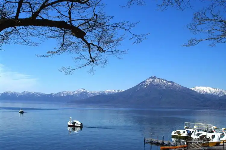 Danau Shikotsu