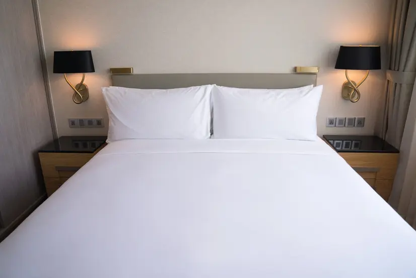 Desain Kamar Tidur Ukuran 2×2 untuk Suami Istri