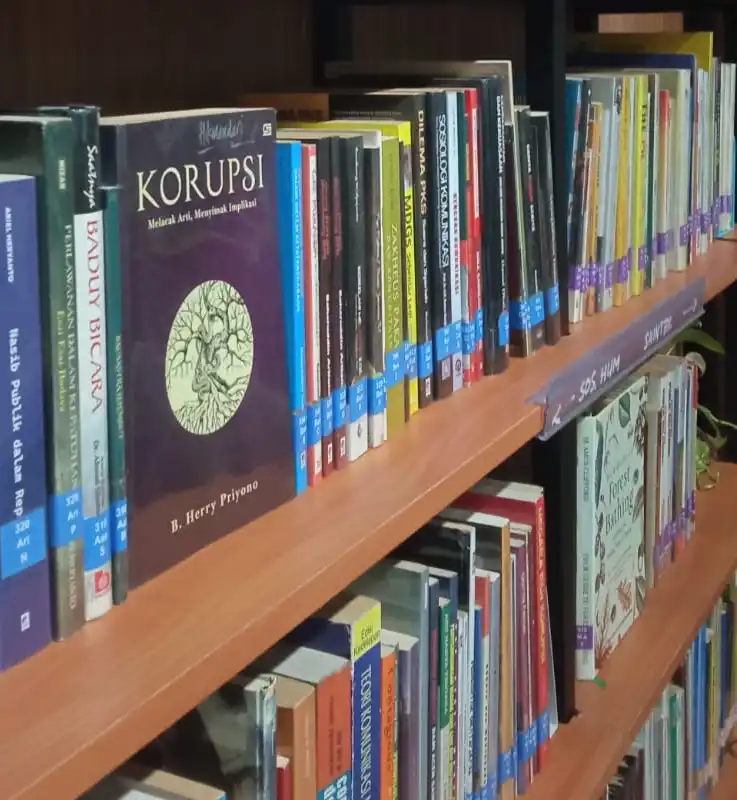 Cafe di Purwokerto yang Banyak Buku di Berbagai Sudut 