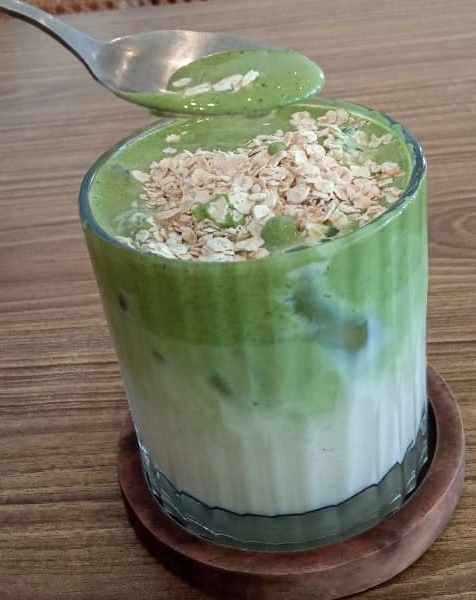 Minuman Matcha di Colony Cafe